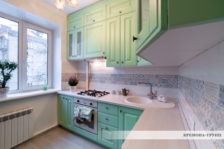 Кухня в стиле прованс с зелеными фасадами + видео-обзор кухни